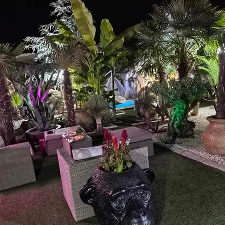 Palmas Garden アパート Rumenka